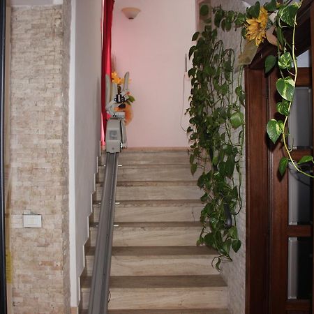 Albergo Ristorante Pizzeria La Bocca Di Bacco Abbadia San Salvator Exterior foto